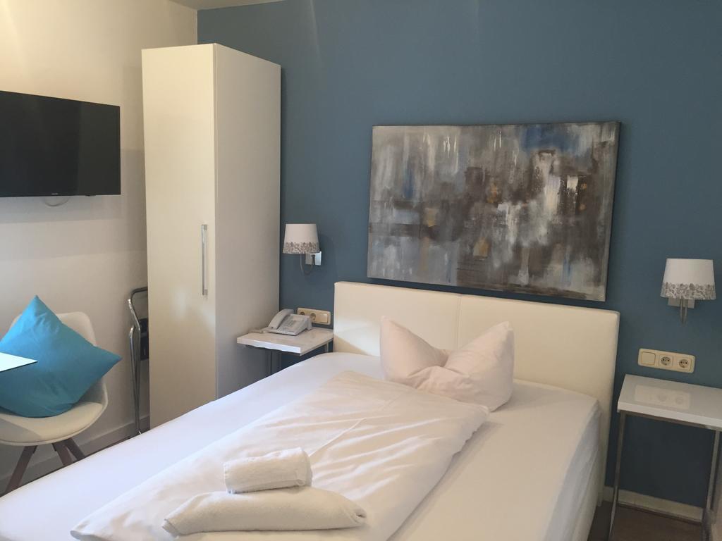 Arthotel Restaurant Pfeffermühle Ingolstadt Zimmer foto